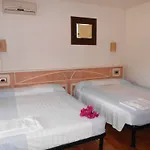 Aparthotel S'incantu 3*