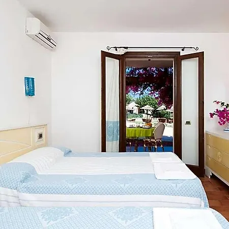 Aparthotel S'incantu 3*
