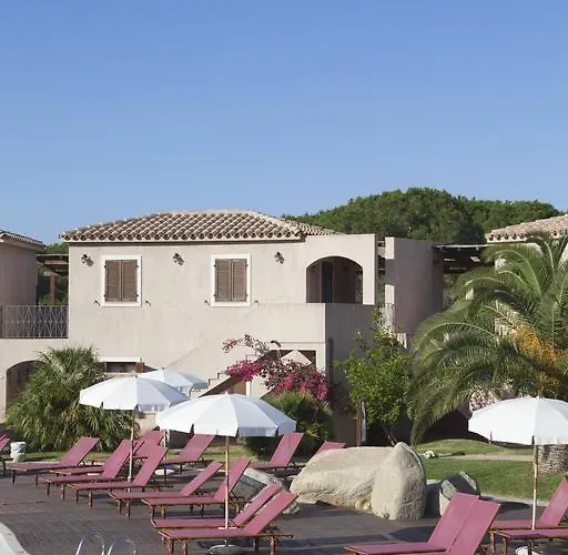 Aparthotel S'incantu 3*